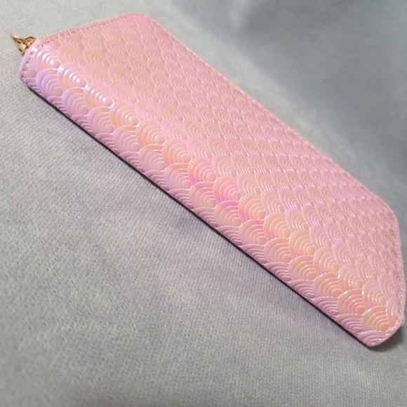 Holographic Mermaid Scale Zip-Around Pink Wallet - Picture 7 of 17
